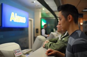 airport vehicle leasing desk